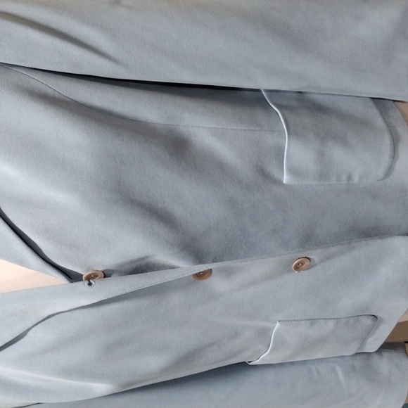 Talbots baby blue silk blazer. Mint condition. Size 16 - Picture 3 of 8